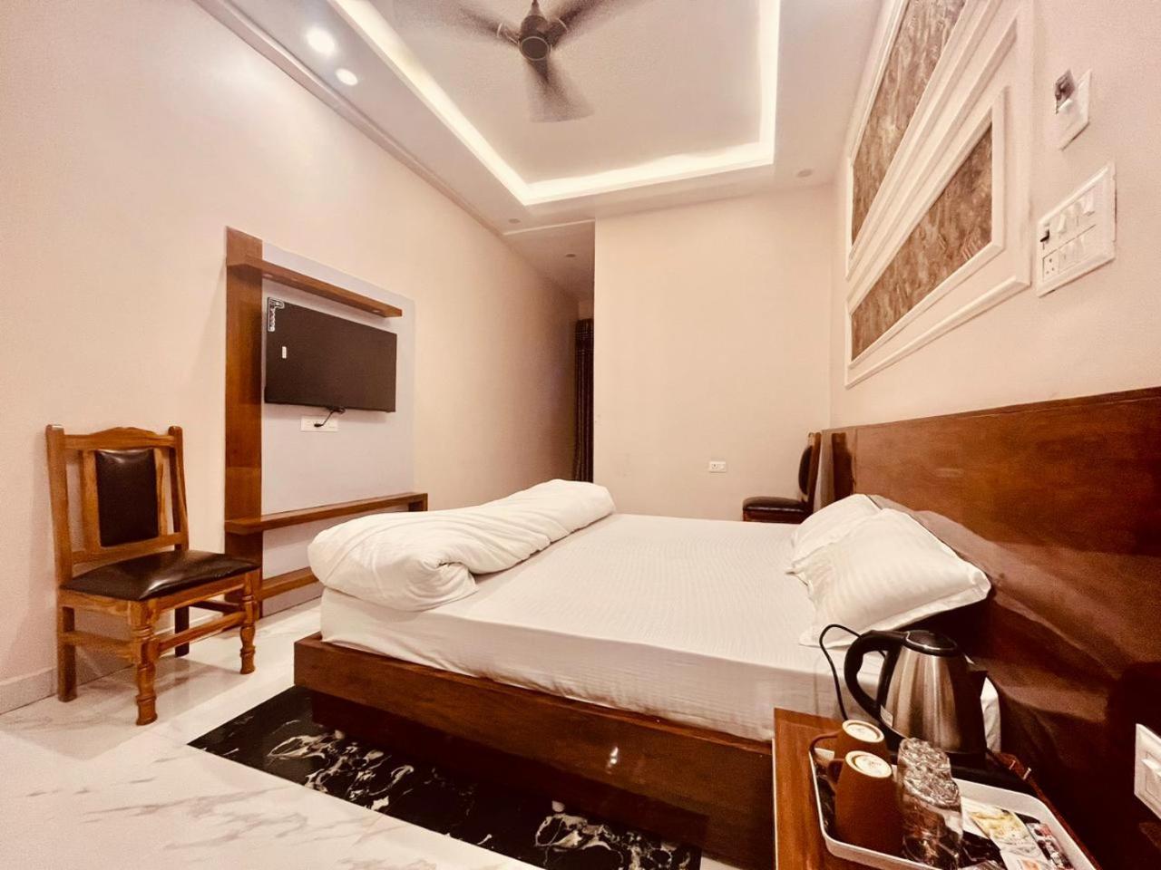 Hotel Ram Anandam Inn Faizābād Exteriér fotografie