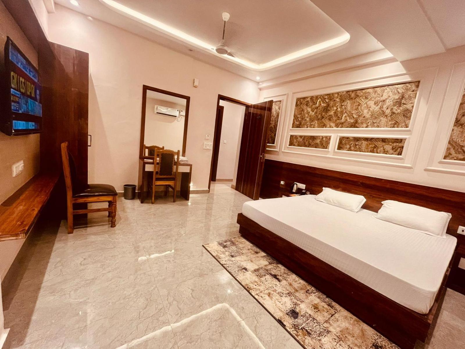 Hotel Ram Anandam Inn Faizābād Exteriér fotografie